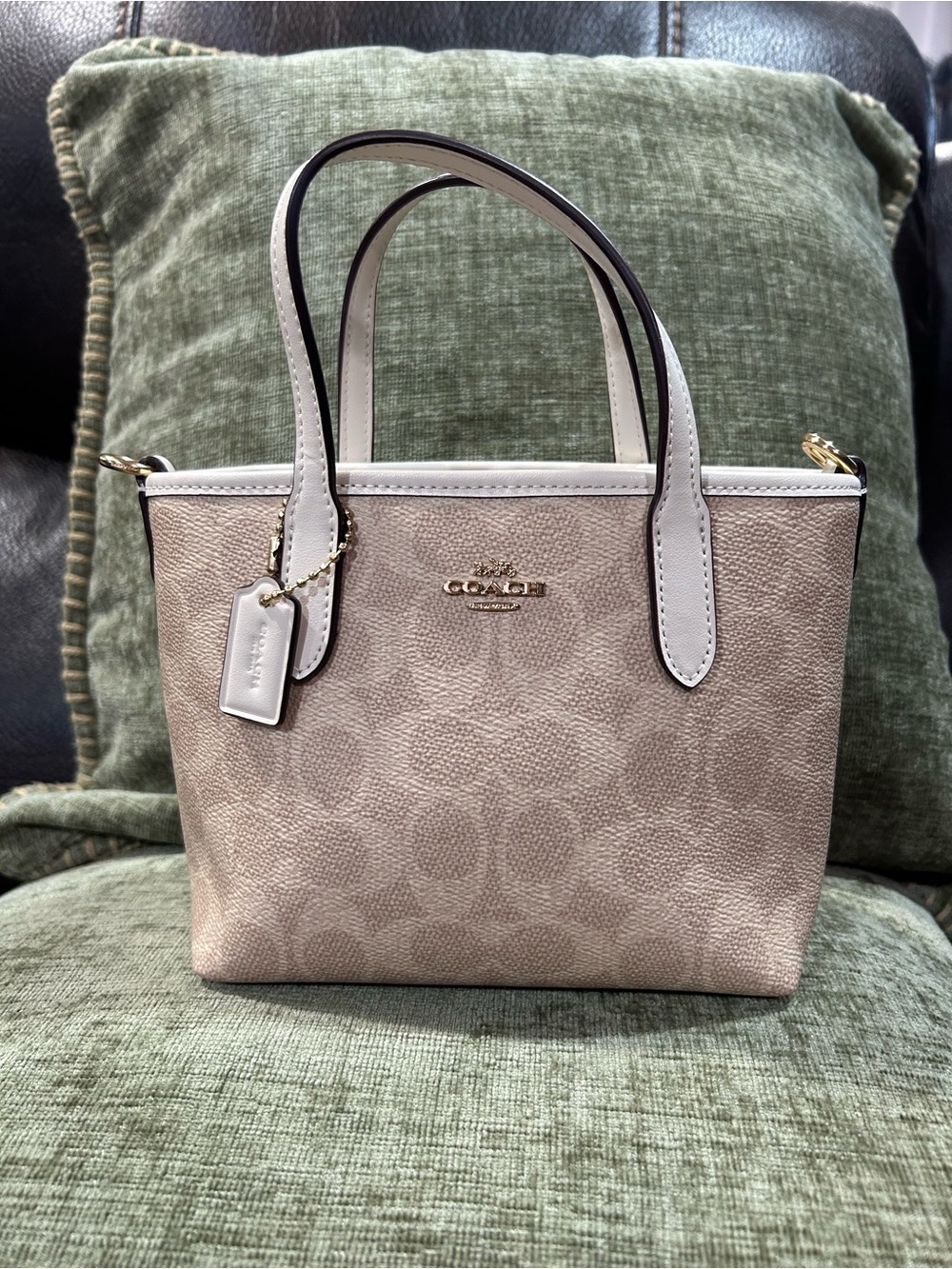 Coach Cream and White Mini Pebbled Satchel - Picture 6 of 12